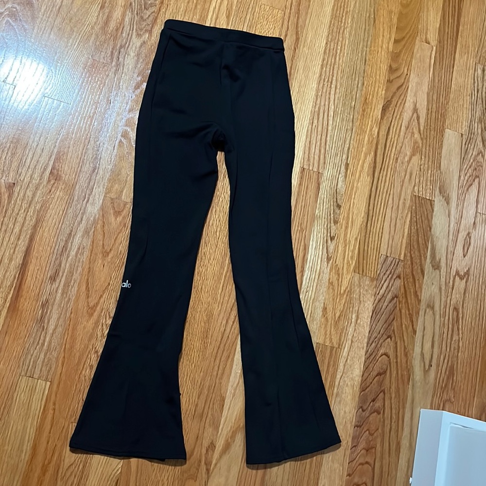 Alo Yoga High-waist 7/8 zip-it flare leggings